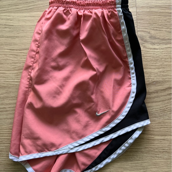 Size Small Nike Running Shorts - Picture 1 of 4
